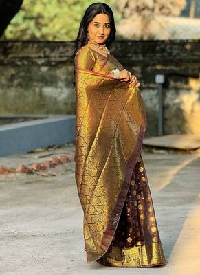 brown color zari woven banarasi art silk blend saree 4