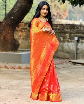 red color zari woven banarasi art silk blend saree 3