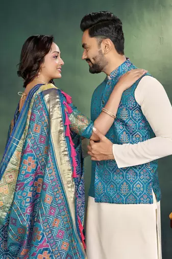 Sky blue jacquard silk kurta payjama koti & saree couple set