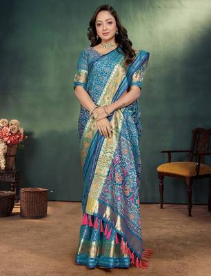 Sky blue jacquard silk kurta payjama koti & saree couple set 3