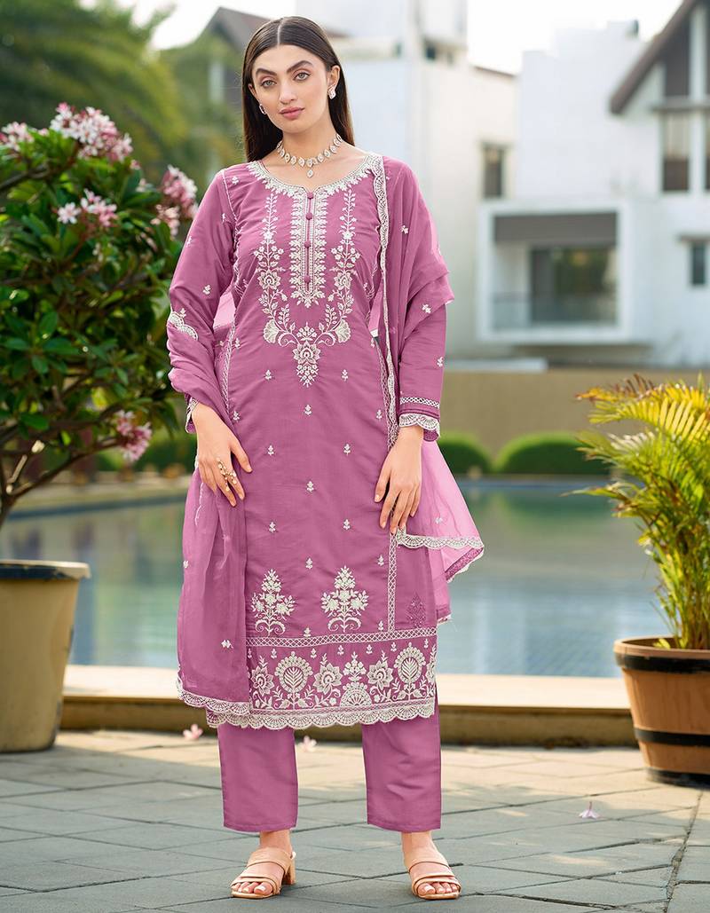 Pink color smart and desirable blended fabric salwar kameez