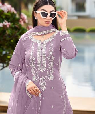 Lavender color smart and desirable blended fabric salwar kameez 2