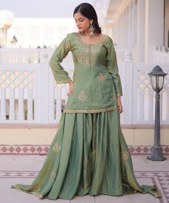Pista color fendy crush heavy embroidered ceremonial suit 1