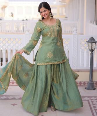 Pista color fendy crush heavy embroidered ceremonial suit 5