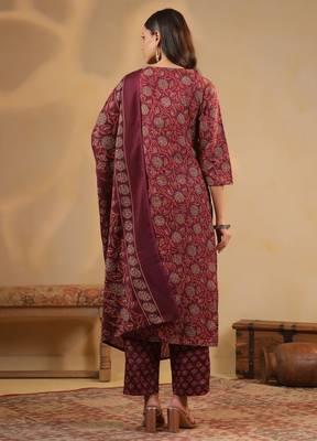 Maroon color cotton stylish and trendy kurta set for girls 2