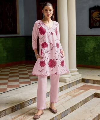 Pink color beautiful chinon embroidered kurta set 1