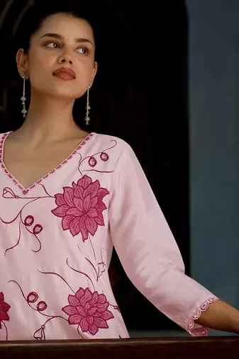 Pink color beautiful chinon embroidered kurta set