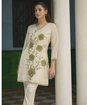 Pista color beautiful chinon embroidered kurta set 3