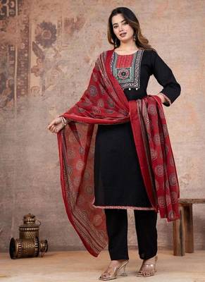 Cotton cambric printed straight  kurti-pant-dupatta  set 3