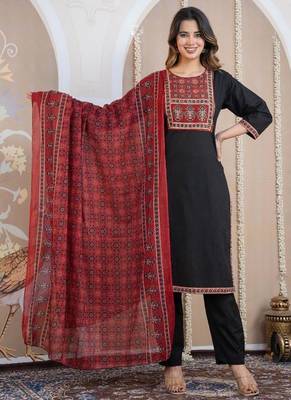 Cotton cambric printed straight  kurti-pant-dupatta  set 1