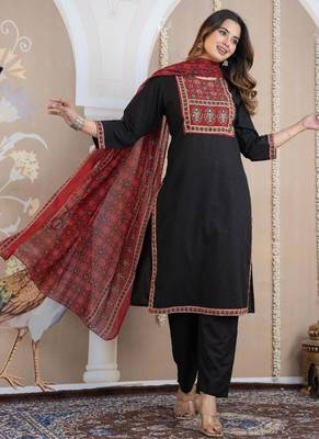 Cotton cambric printed straight  kurti-pant-dupatta  set 3