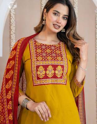 Cotton cambric printed straight  kurti-pant-dupatta  set 4