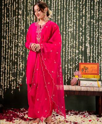 Pink chanderi beautiful graceful ceremonial kurta set 2