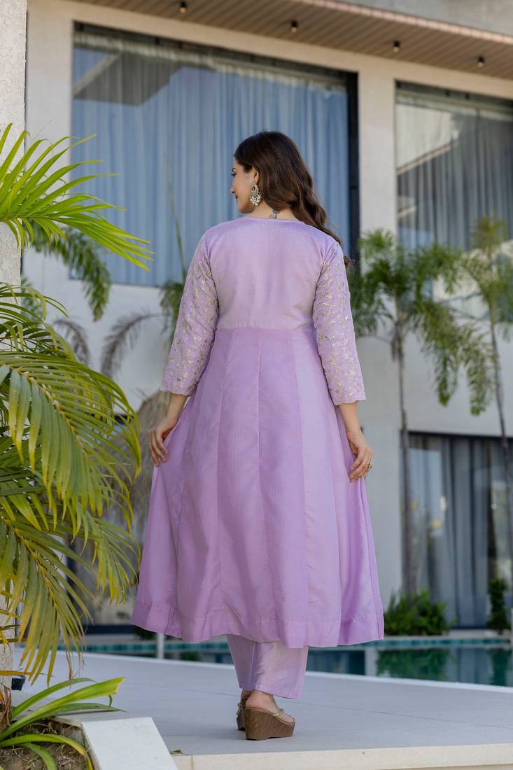 Pink vichitra silk fabric beautiful graceful ceremonial kurta set