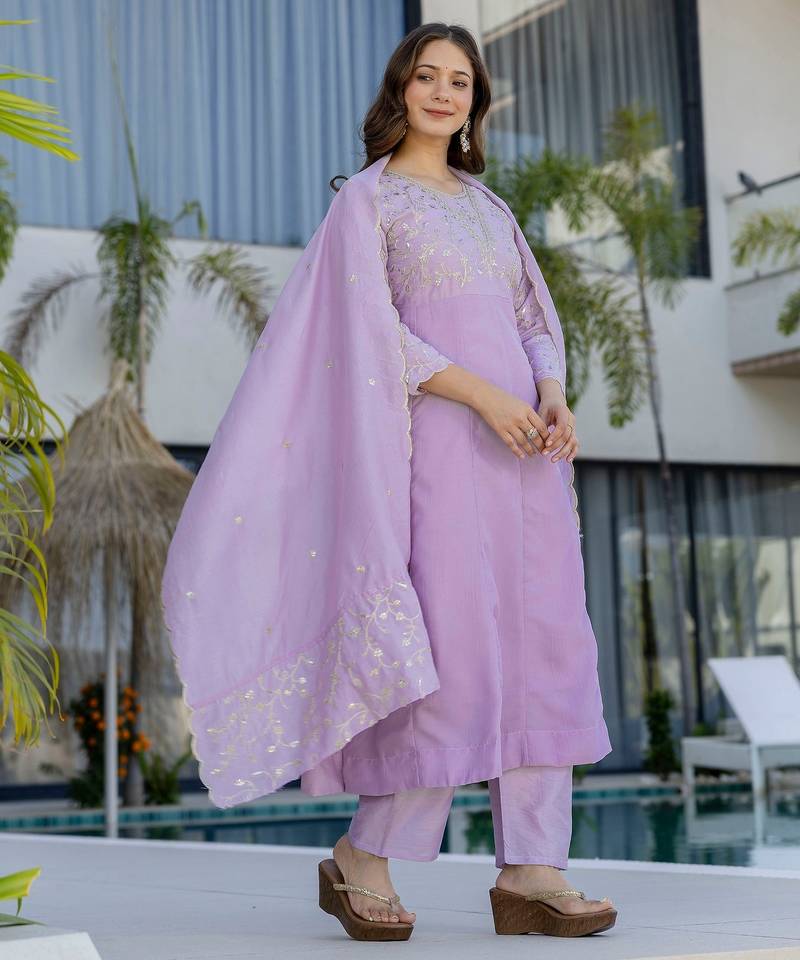 Pink vichitra silk fabric beautiful graceful ceremonial kurta set