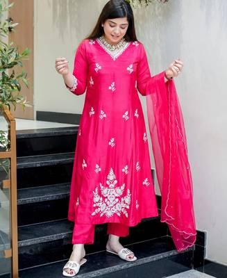 Pink color beautiful readymade dress on muslin for graceful looks 1