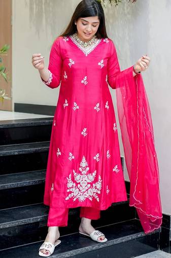 Pink color beautiful readymade dress on muslin fabric for graceful girlie looks