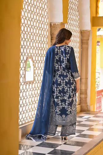 Teal color beautiful readymade dress on muslin for graceful looks