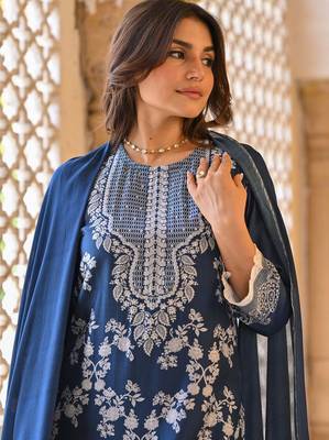 Teal color beautiful readymade dress on muslin for graceful looks 3