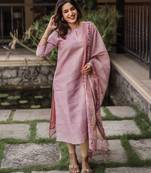 Peach color beautiful readymade dress on jacquard silk fabric for graceful girlie looks