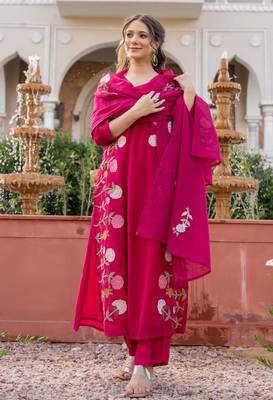 Pink color beautiful partywear kurta set with dupatta for stylish looks 5