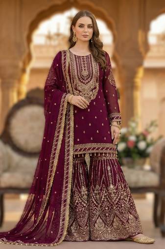 elegant georgette sleeveless gown with crepe inner