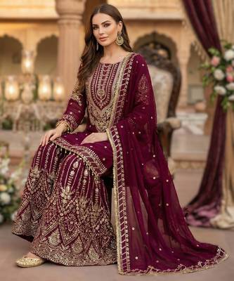 elegant georgette sleeveless gown with crepe inner 2