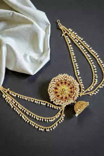 Gold plated kemp stone bun pin head jewellery