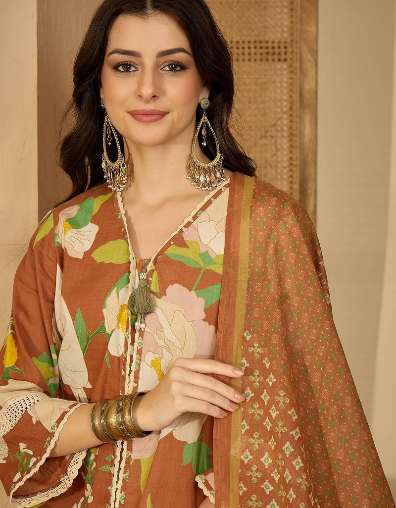 Stylish v-neck printed kurta set