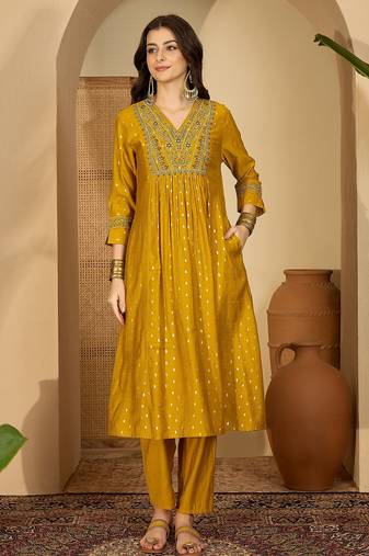 Embroidery kurta set