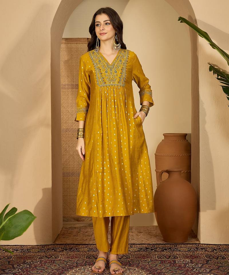 Embroidery kurta set