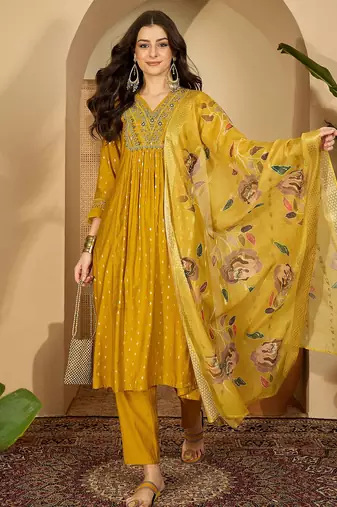 Embroidery kurta set