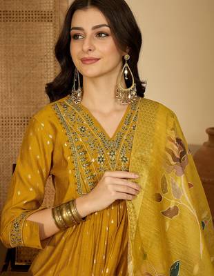 Embroidery kurta set 5