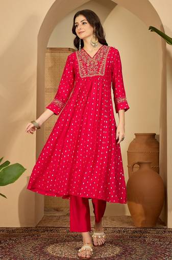 Embroidery kurta set