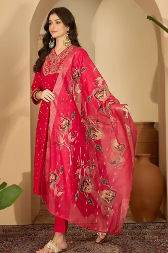 Embroidery kurta set