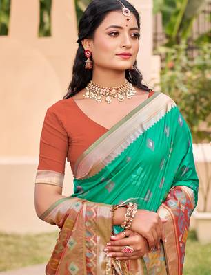 rama green pochampalli silk blend ethnic woven partywear saree 2