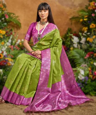 Green weaving paper silk blend saree with matching paper silk blend blouse 3