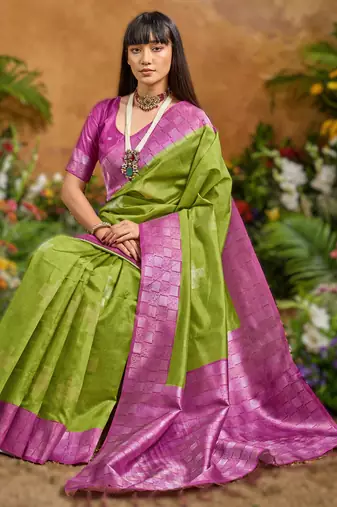 Green weaving paper silk blend saree with matching paper silk blend blouse