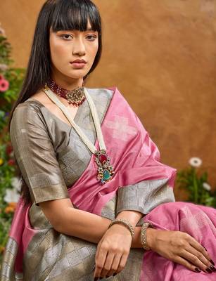 Pink weaving paper silk blend saree with matching paper silk blend blouse 3