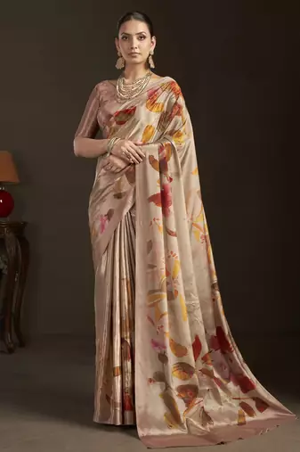 peach color stylish digital printed silk blend crepe fabric saree for trendy looks