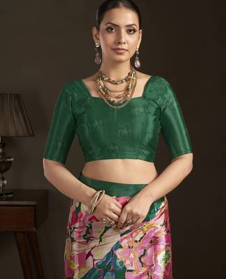 green stylish digital printed silk blend crepe saree trendy looks 5