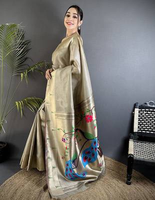 peacock & floral motifs beige tissue paithani saree 1