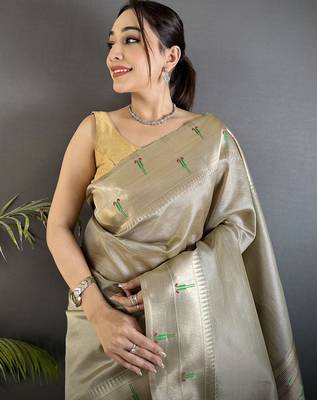 peacock & floral motifs beige tissue paithani saree 3