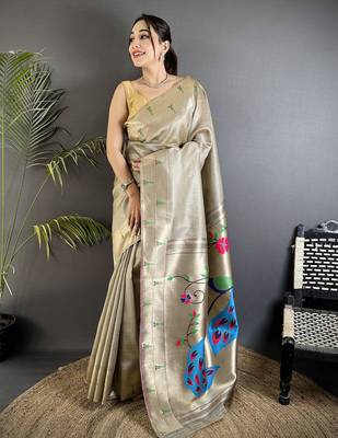 peacock & floral motifs beige tissue paithani saree 5