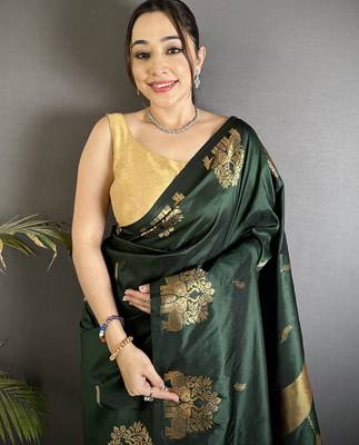 motifs zari weaving bottle green soft silk blend banarasi saree 3