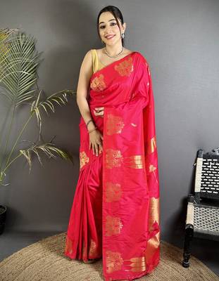motifs zari weaving crimson red soft silk blend banarasi saree 5