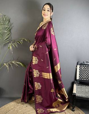 motifs zari weaving magenta soft silk blend banarasi saree 1