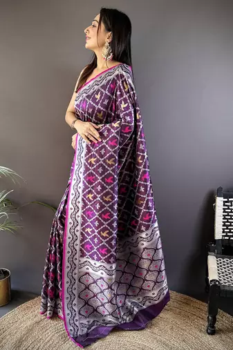 jacquard woven pattern purple lichi soft silk banarasi saree