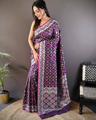 jacquard woven pattern purple lichi soft silk blend banarasi saree 5