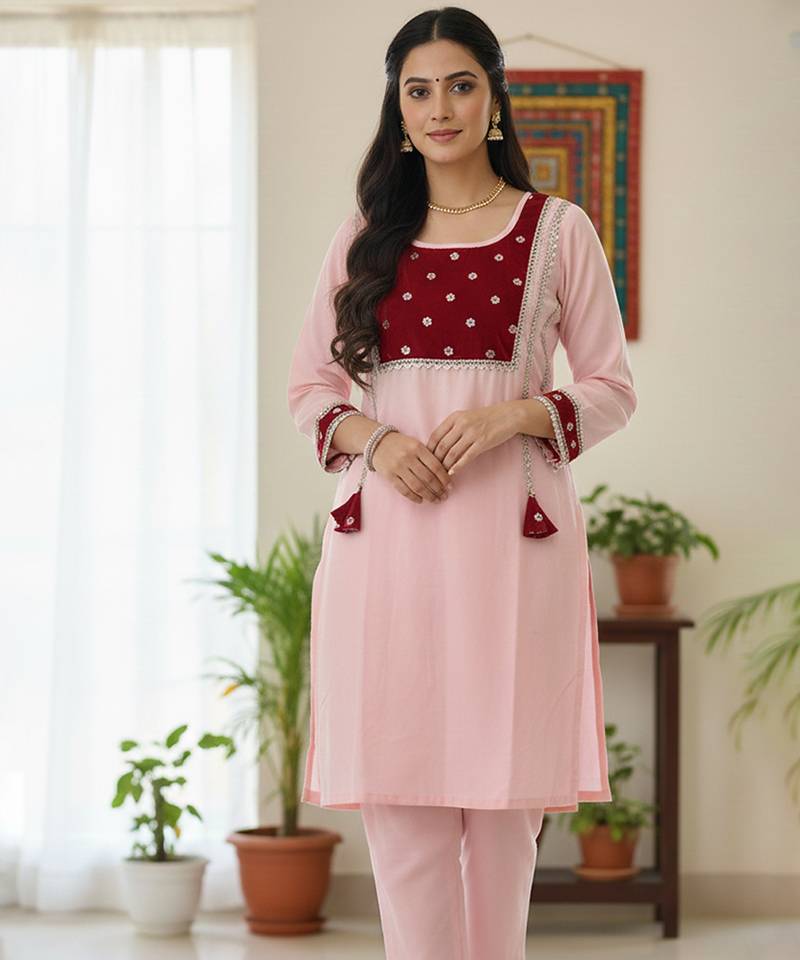 pink cotton woemsn kurta set with embroidered work